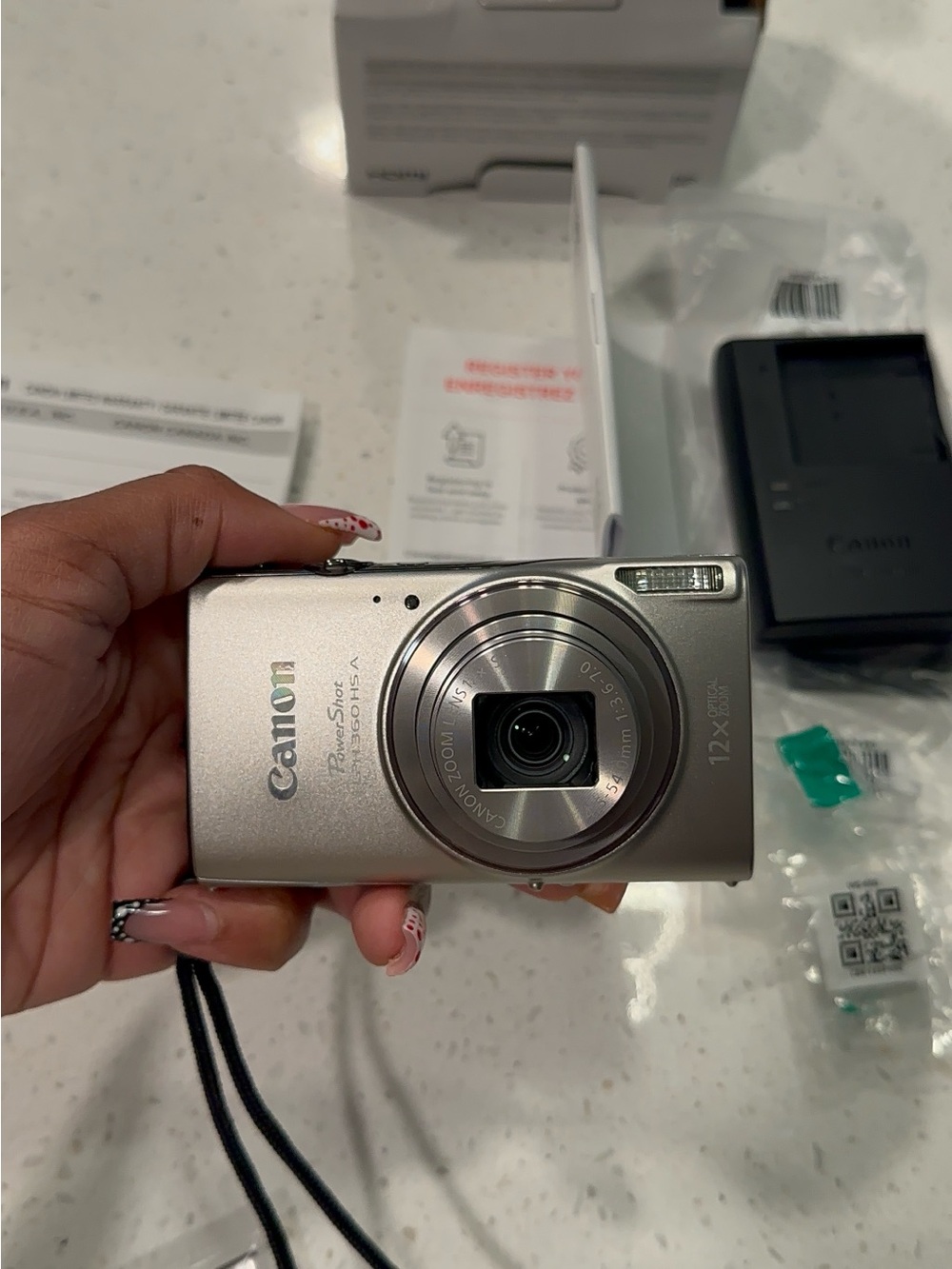 Canon PowerShot ELPH 360 HS Silver